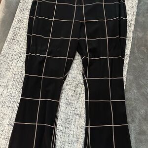 Nordstrom Black and White Grid Women's Pants- ankle length